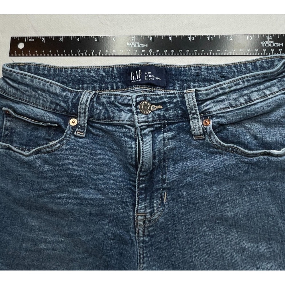 GAP Denim Bermuda Shorts Womens 6/28 Medium Wash 9 Inch Inseam Casual Summer - Picture 6 of 13